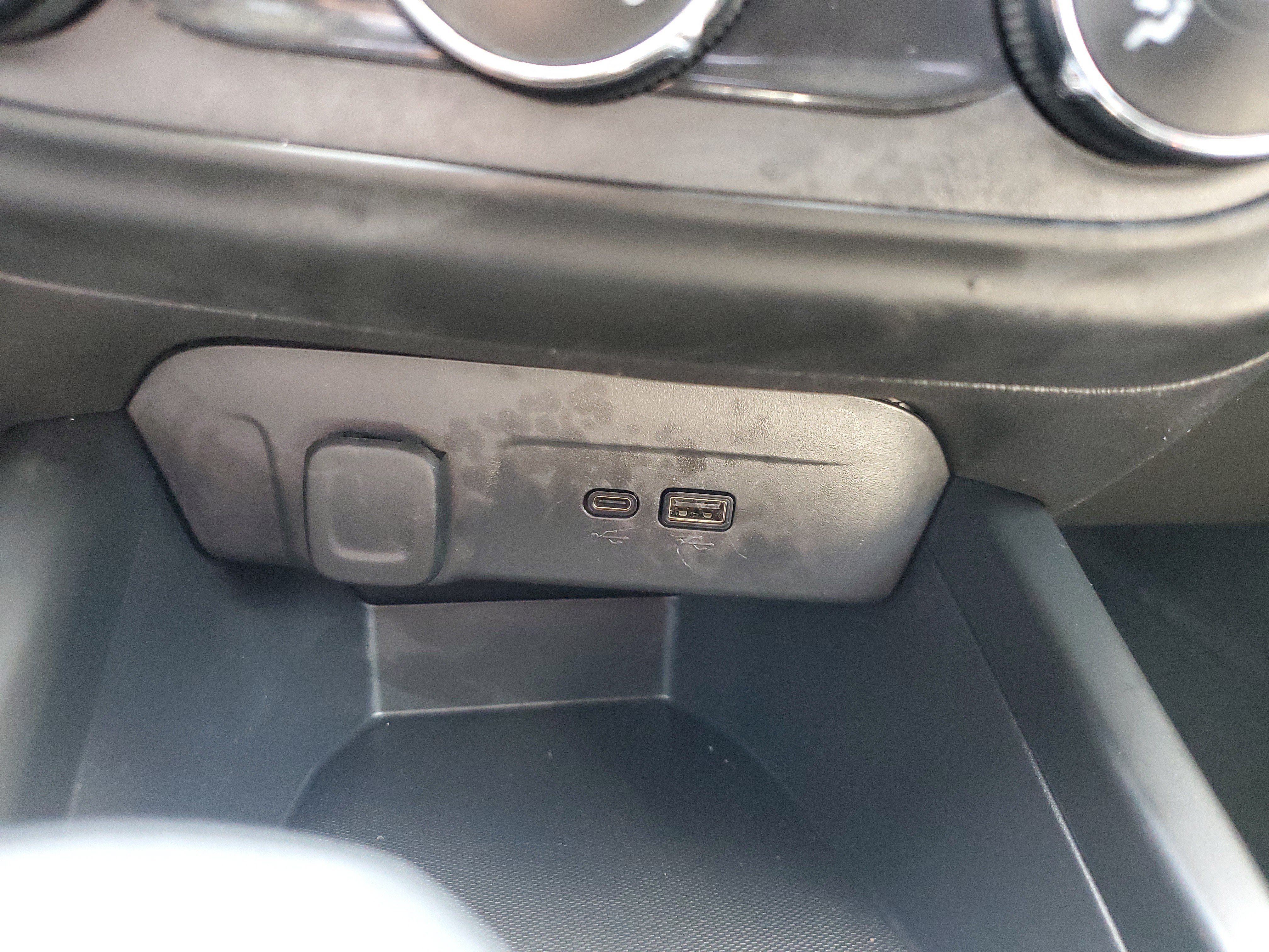 Used 2025 Chevrolet Trax LS FWD image 21
