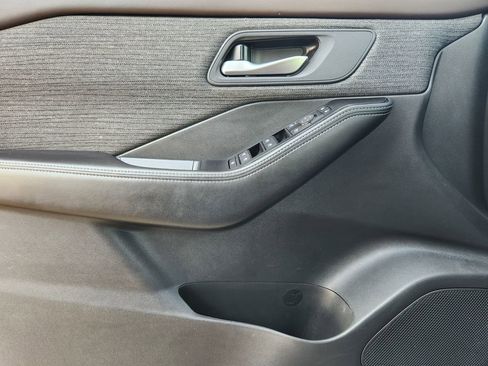 Used 2023 Nissan Rogue SV FWD image 22