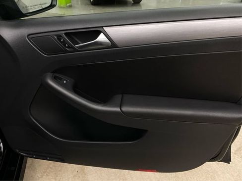 Used 2016 Volkswagen Jetta Sport w/ Lighting Package FWD image 26