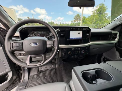 Used 2023 Ford F350 XL AWD/4WD image 8