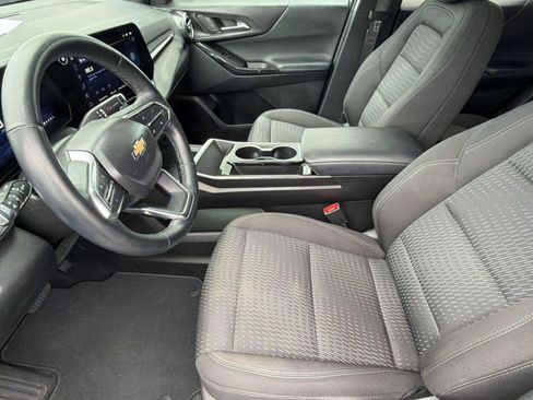 Used 2025 Chevrolet Equinox LT AWD/4WD image 5