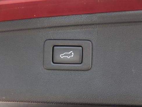 Used 2016 Subaru Outback 3.6R Limited image 34