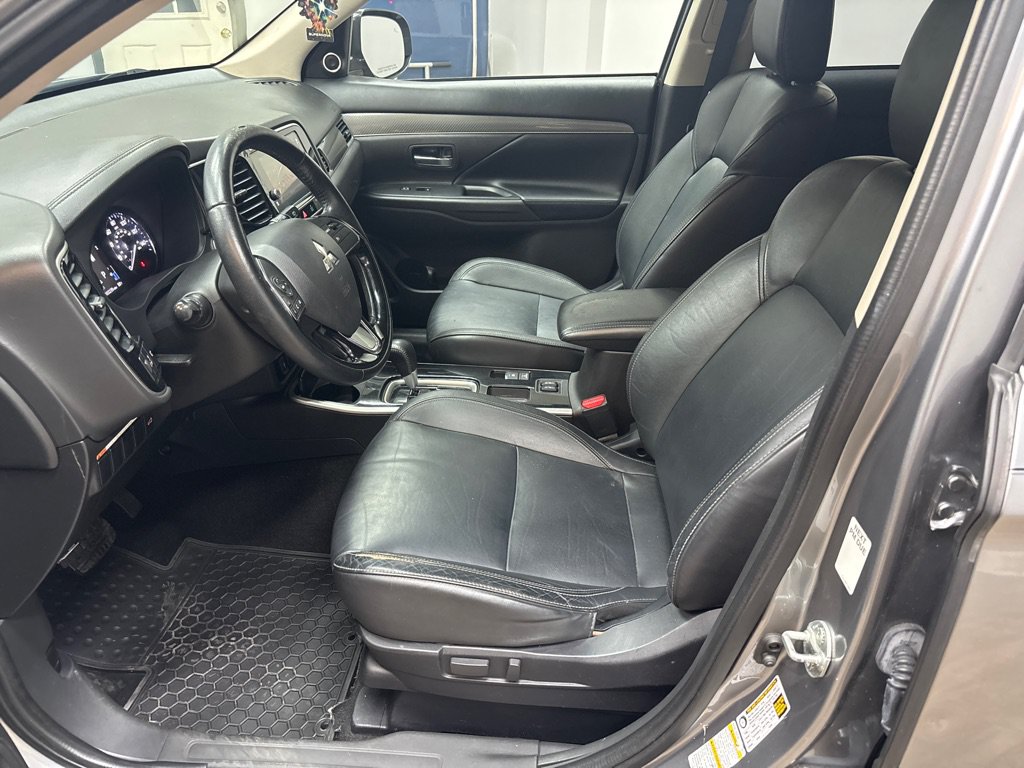 Used 2019 Mitsubishi Outlander SE FWD image 4