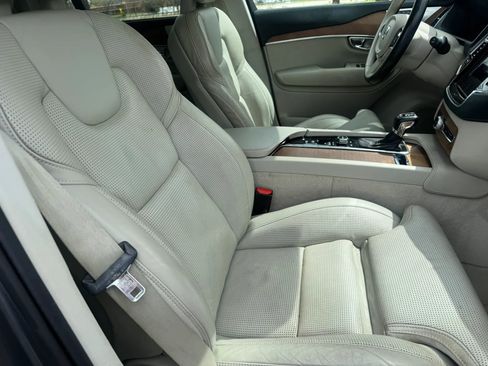 Used 2016 Volvo XC90 T6 Inscription w/ Vision Package image 25