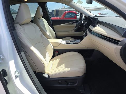 Used 2023 INFINITI QX60 Luxe w/ Vision Package image 15