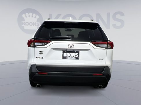Used 2025 Toyota RAV4 XLE FWD image 10
