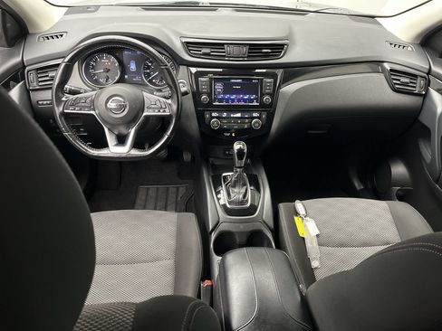 Used 2020 Nissan Rogue Sport SV w/ All-Weather Package AWD/4WD image 4