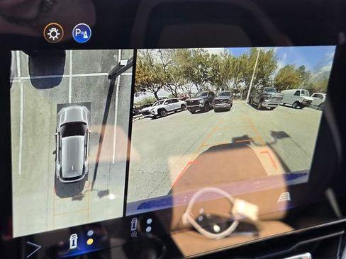 New 2026 Chevrolet Equinox ACTIV w/ Safety and Technology Package AWD/4WD image 25