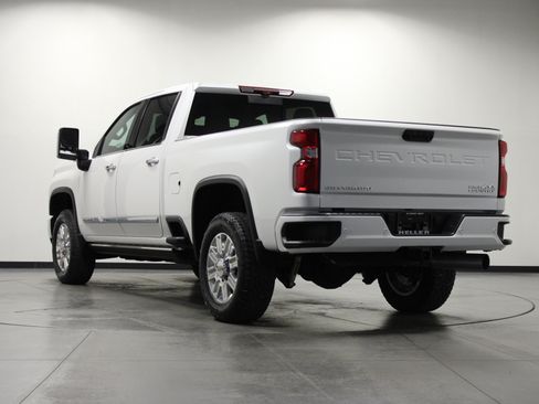 Used 2024 Chevrolet Silverado 3500 High Country w/ Technology Package AWD/4WD image 6