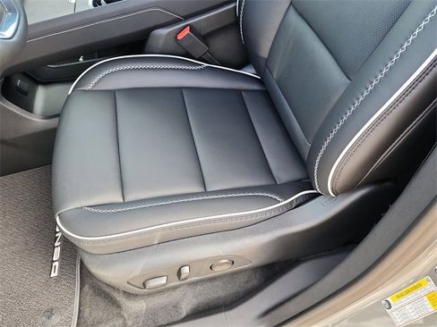 New 2026 GMC Acadia Denali w/ Super Cruise Package image 15