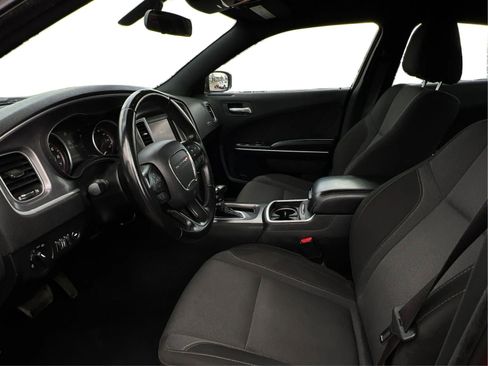 Used 2022 Dodge Charger SXT RWD image 16