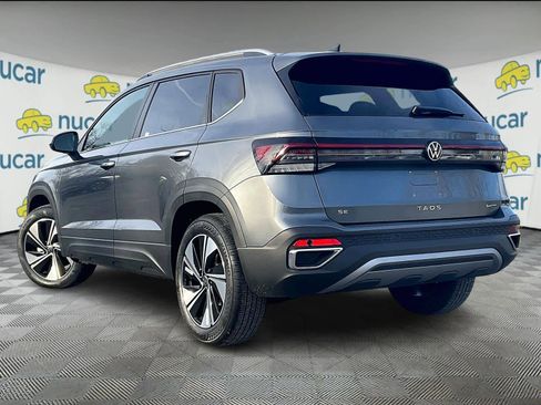 New 2026 Volkswagen Taos SE image 5