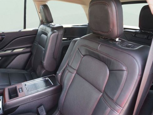 Used 2021 Lincoln Aviator Reserve w/ Equipment Group 201A RWD image 14