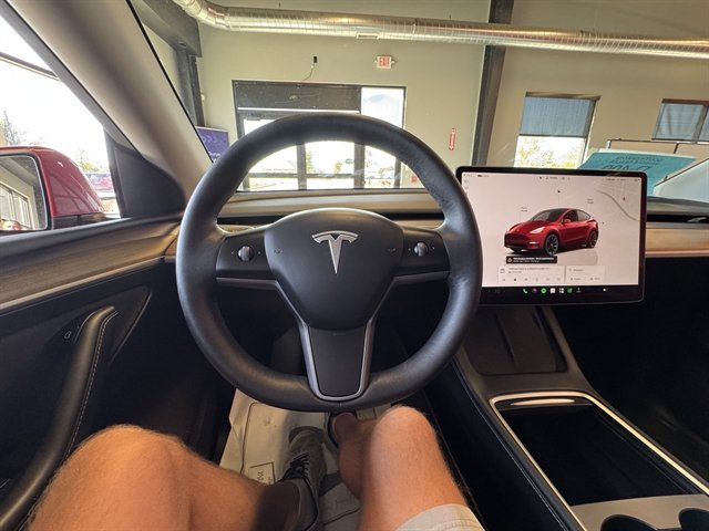 Used 2023 Tesla Model Y Long Range AWD/4WD image 21