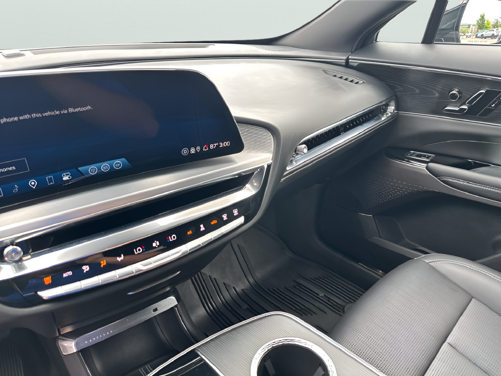 Certified 2024 Cadillac Lyriq Sport RWD image 23