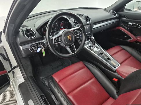 Used 2022 Porsche 718 Boxster RWD image 4