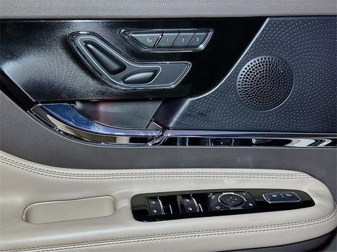 Used 2024 Lincoln Corsair Reserve w/ Equipment Group 201A image 18