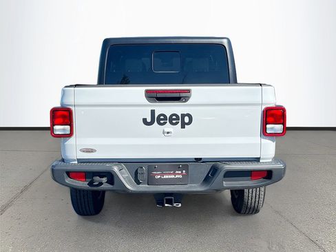 Certified 2024 Jeep Gladiator Sport image 6