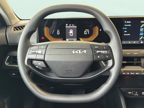 New 2026 Kia K4 FWD image 27
