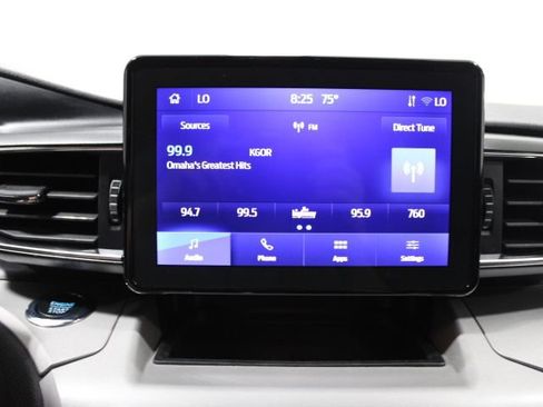 Used 2023 Ford Explorer XLT w/ Equipment Group 202A AWD/4WD image 3