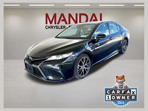 Used 2023 Toyota Camry SE FWD image 1