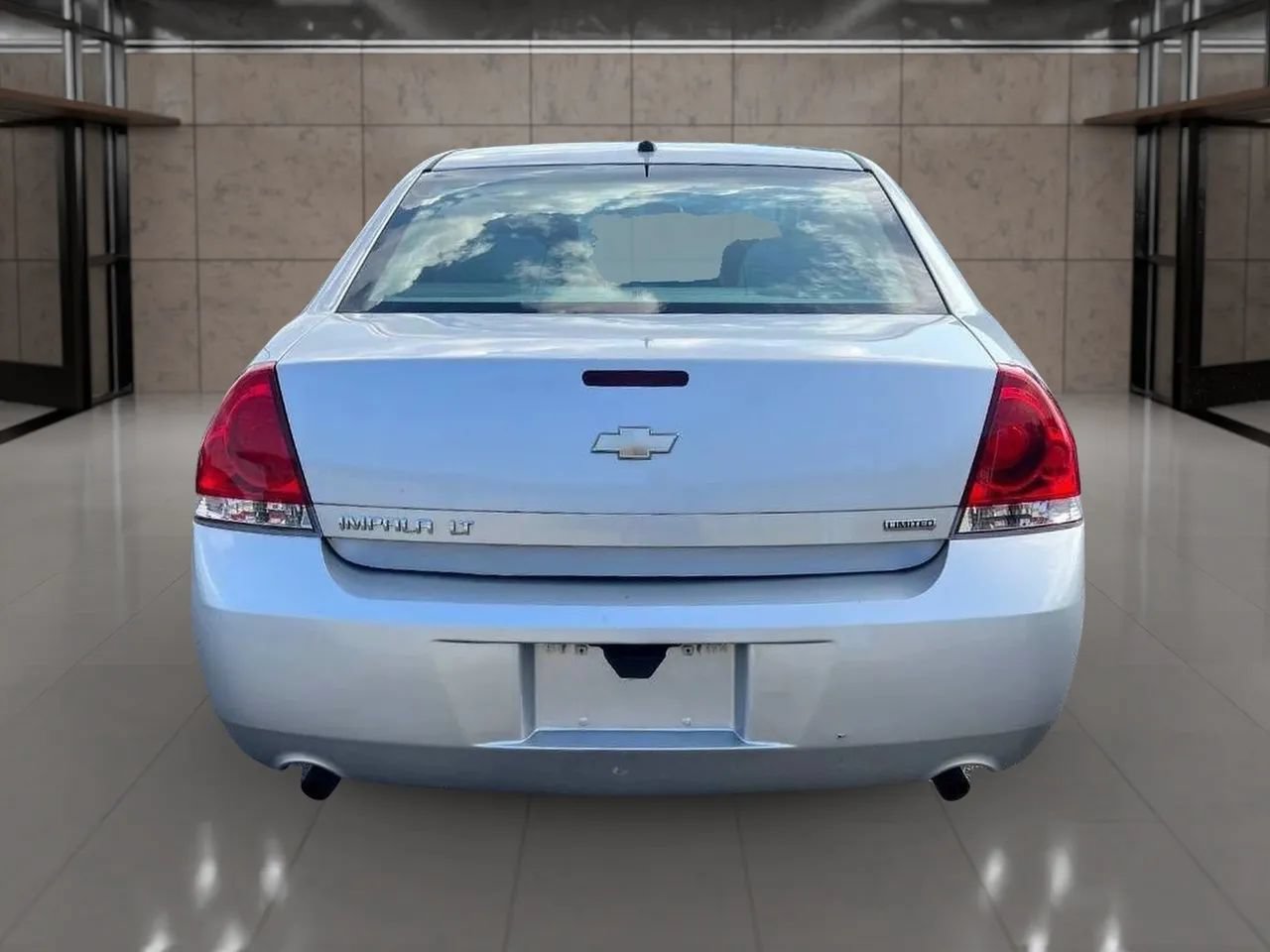 Used 2014 Chevrolet Impala LT w/ LT Sunroof Package FWD image 4
