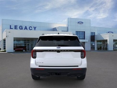 New 2026 Ford Explorer Active RWD image 5