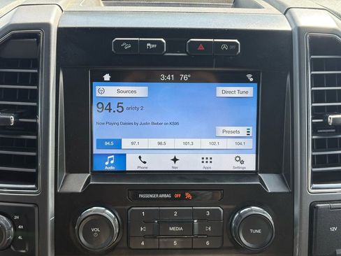 Used 2018 Ford F150 XLT w/ Equipment Group 302A Luxury AWD/4WD image 18
