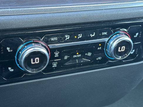 Used 2024 GMC Sierra 1500 SLT image 20