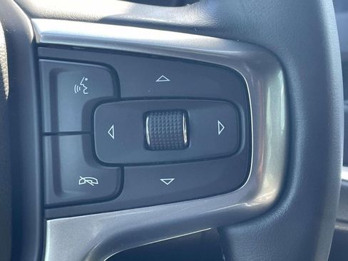 Used 2023 Chevrolet Suburban Premier image 24