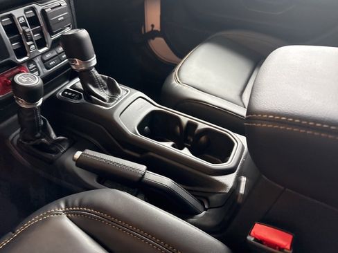 New 2025 Jeep Wrangler Unlimited Rubicon 392 image 19