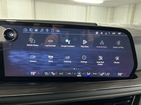 New 2025 Chevrolet Suburban Premier image 48
