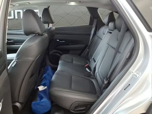 Certified 2025 Hyundai Tucson Limited AWD/4WD image 15