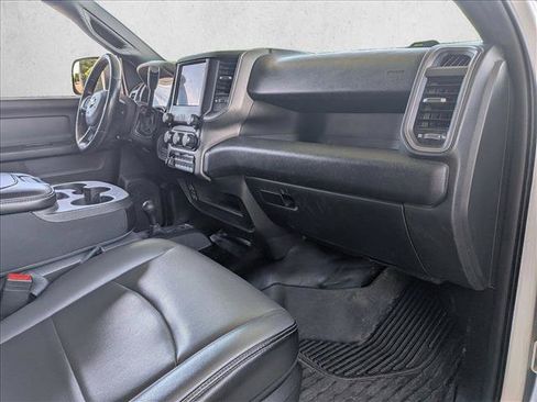 Used 2022 RAM 3500 Tradesman w/ Chrome Appearance Group AWD/4WD image 19