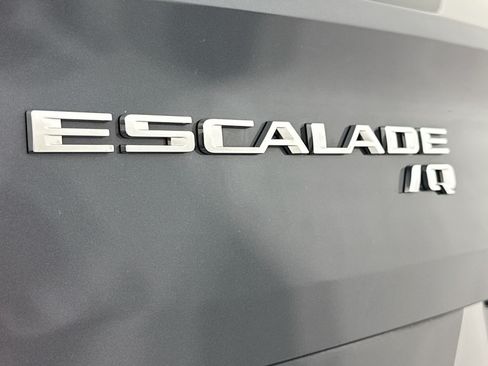 Used 2026 Cadillac Escalade IQ Luxury 2 w/ LPO, Floor Liner Package AWD/4WD image 10