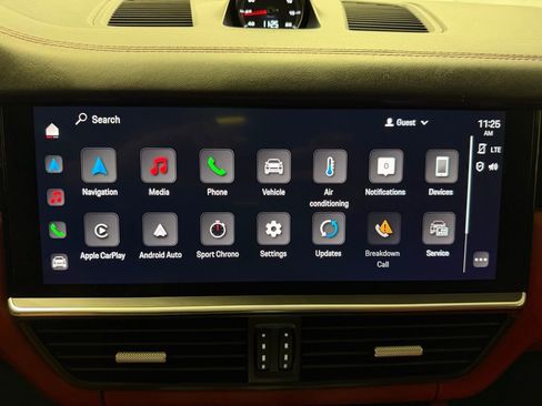 Certified 2023 Porsche Cayenne Turbo image 19