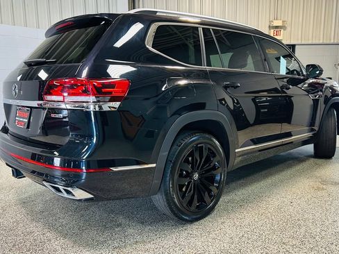 Used 2022 Volkswagen Atlas SEL Premium AWD/4WD image 6
