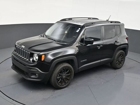 Used 2017 Jeep Renegade Latitude image 12