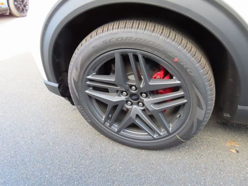 New 2026 Ford Explorer ST w/ Sun And Sound Package image 7