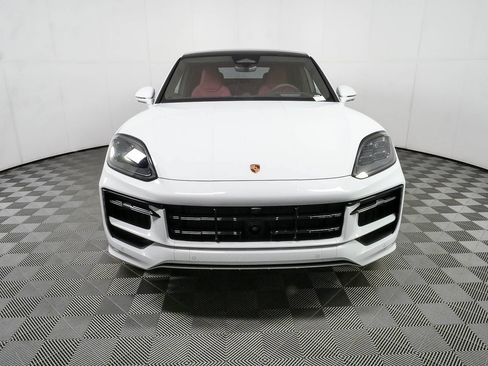 New 2026 Porsche Cayenne GTS AWD/4WD image 37