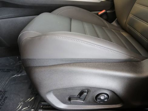 New 2025 Alfa Romeo Tonale w/ Premium Package image 16