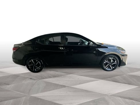 Used 2025 Nissan Sentra SV FWD image 9