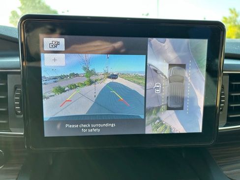 Used 2020 Ford Explorer Limited w/ Class III Trailer Tow Package RWD image 21