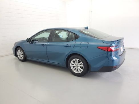 Used 2025 Toyota Camry LE w/ Convenience Package FWD image 7