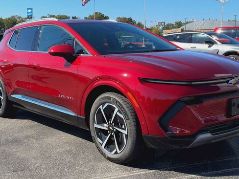 Certified 2024 Chevrolet Equinox EV LT w/ Active Safety Package 3 image 8