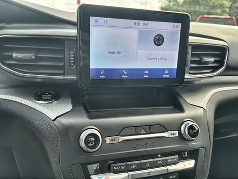 Used 2020 Ford Explorer XLT w/ Equipment Group 202A AWD/4WD image 13