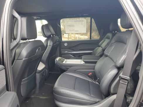 New 2026 Lincoln Navigator Reserve image 27