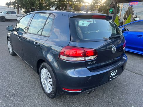 Used 2014 Volkswagen Golf 4-Door FWD image 5