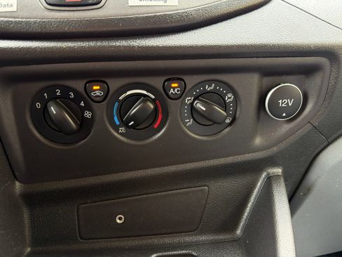 Used 2018 Ford Transit 250 148 Medium Roof RWD image 25