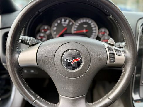 Used 2009 Chevrolet Corvette Coupe image 24
